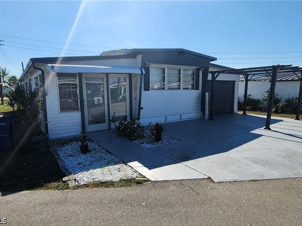 110 Gaslight Ave, North Fort Myers, FL 33917