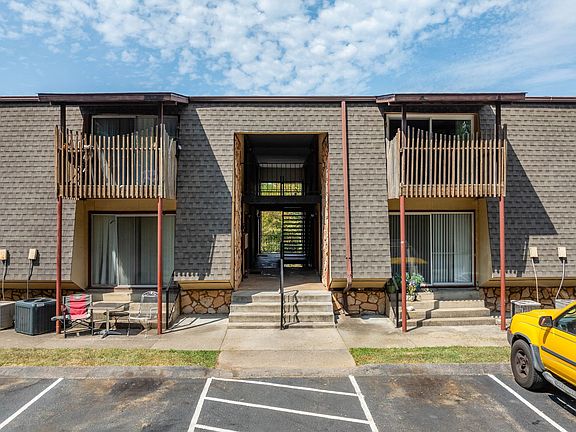 4th image of 111 Whitsett Rd #C01