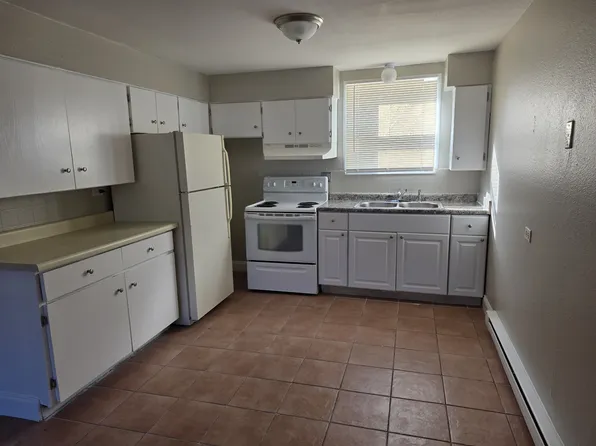 2310 Gabriel Ave #6, Zion, IL 60099