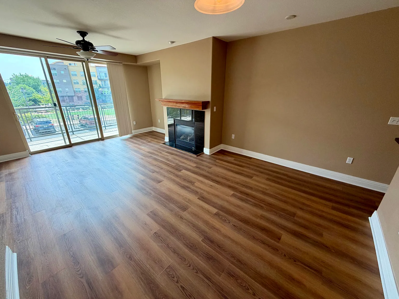 2 bed, 1125 sqft, $2,250 — Photo 1