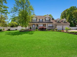 4 Vera Court, Centereach, NY 11720