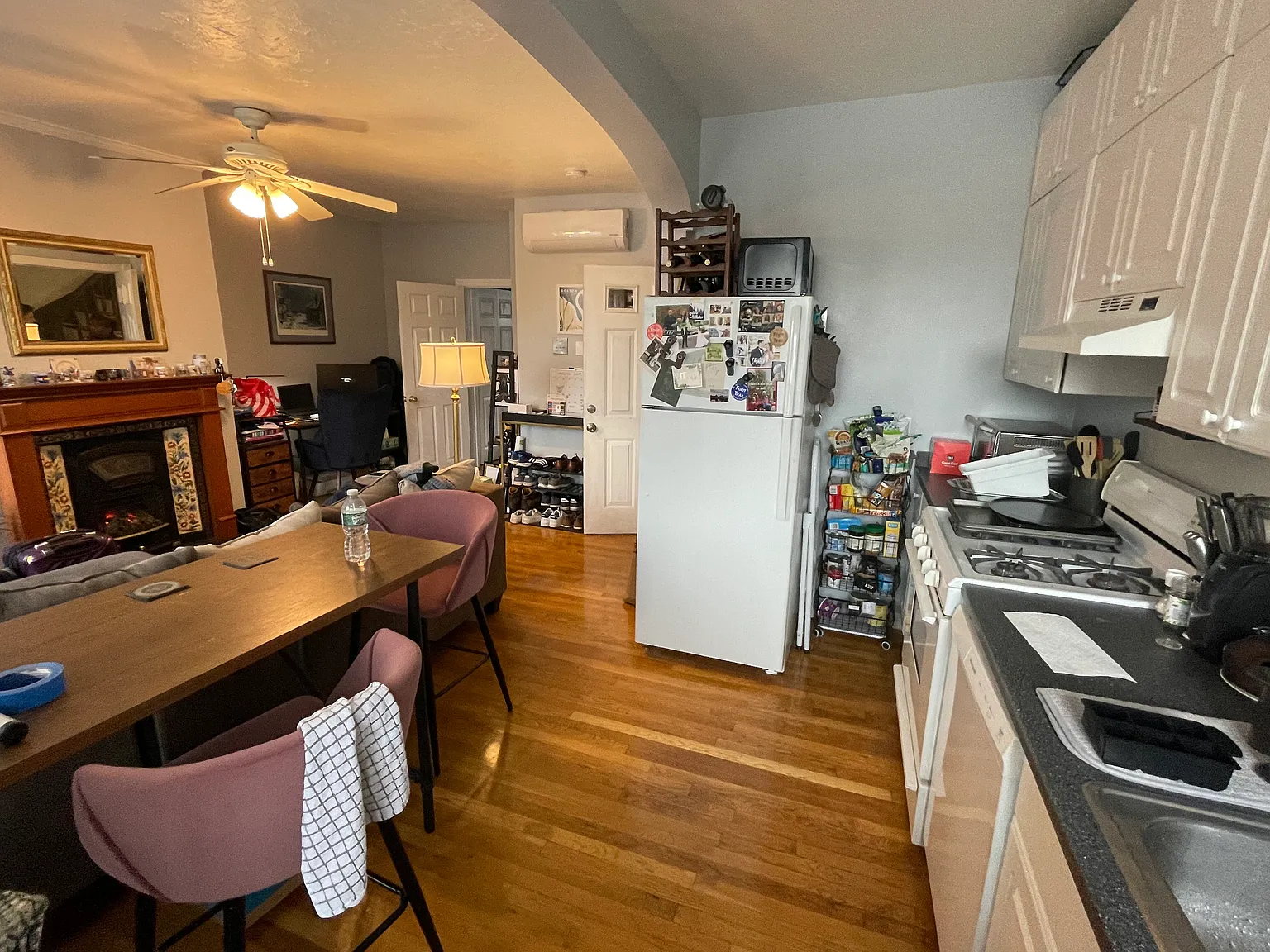 1 bed, 550 sqft, $3,000 — Photo 2