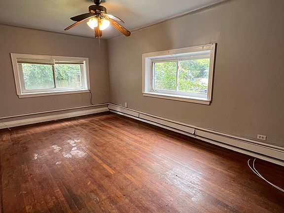 4th image of 14 Valdale Ave #1