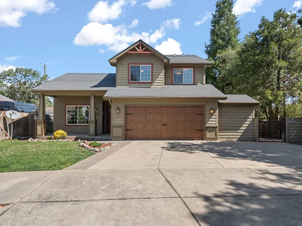 677 Cedar Wood, Eagle Point, OR 97524