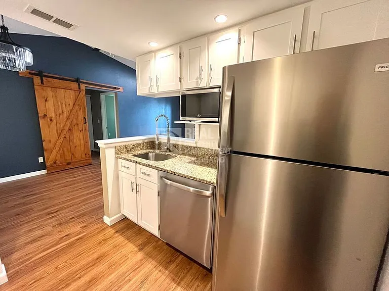 918 Tenderfoot Hill Rd #201 — Photo 7
