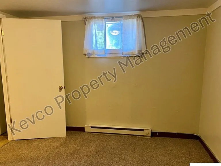 827 Remington St — Photo 10