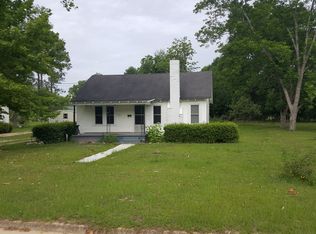 205 N Johnson St, Geneva, AL 36340