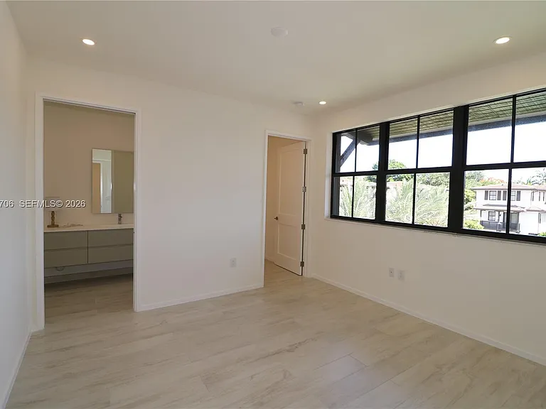 7504 SW 100th St #17 — Photo 7