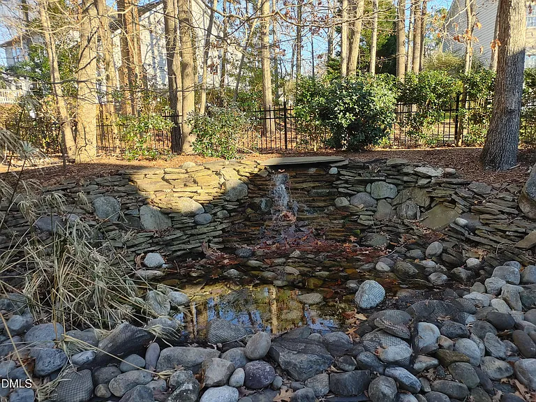 606 Preston Village Way — Photo 39