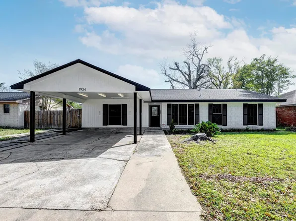 1934 Woodvine Dr, Houston, TX 77055