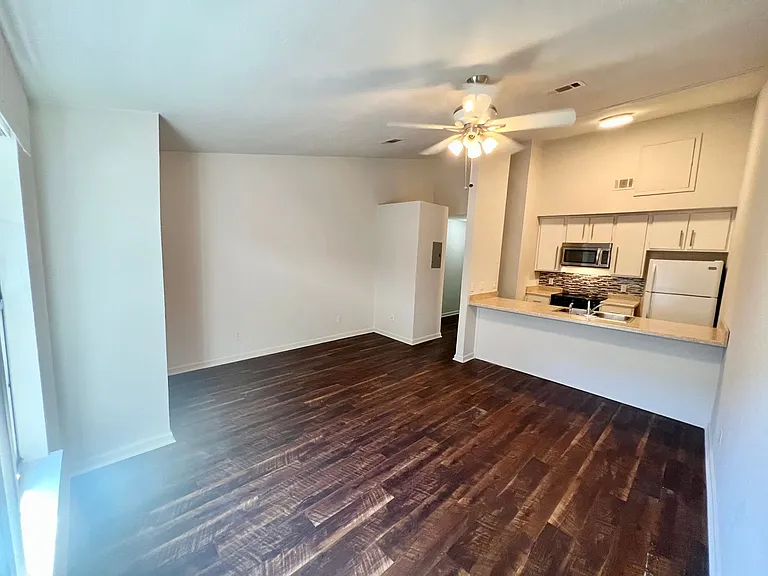 1801 Fairlane Rd — Photo 7