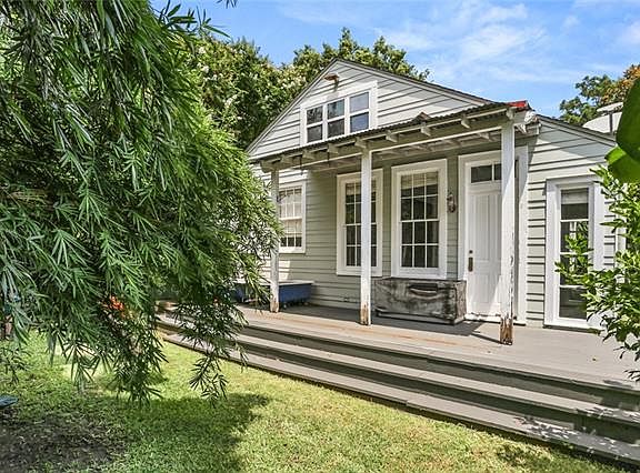 5th image of 1126 Erato St #B