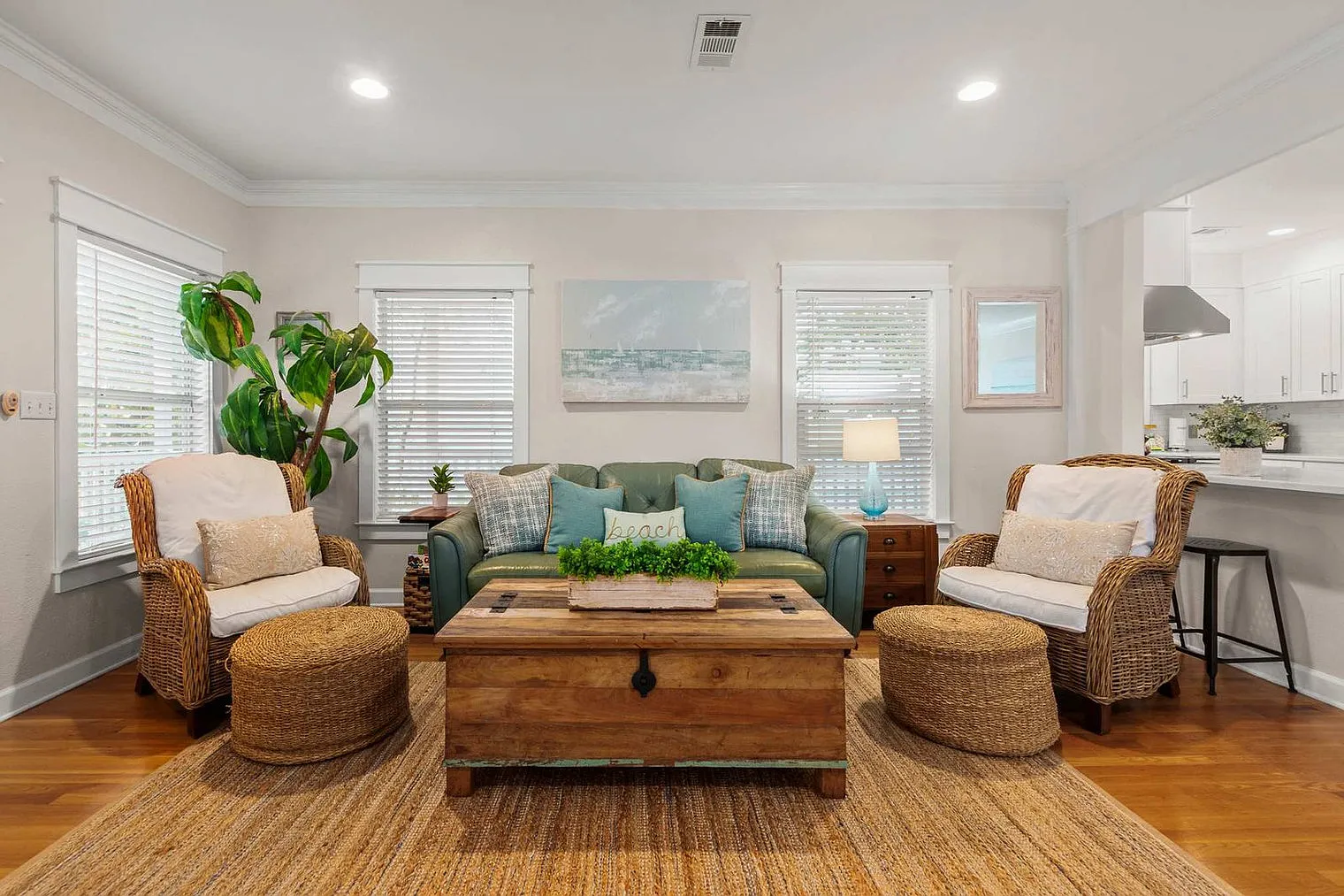 4 bed, 3.0 bath, 2873 sqft, $10,263 — Photo 4