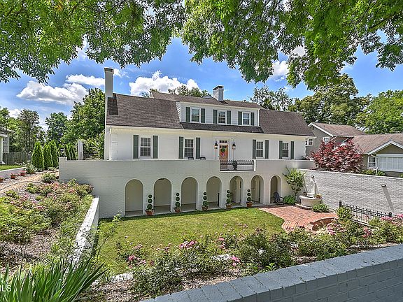 3rd image of 508 Euclid Ave
