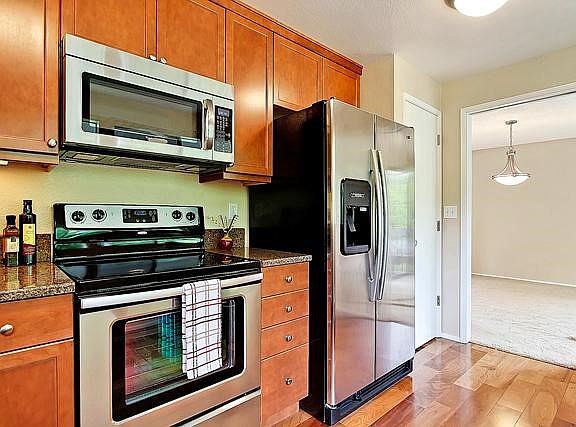 3rd image of 213 174th Pl NE