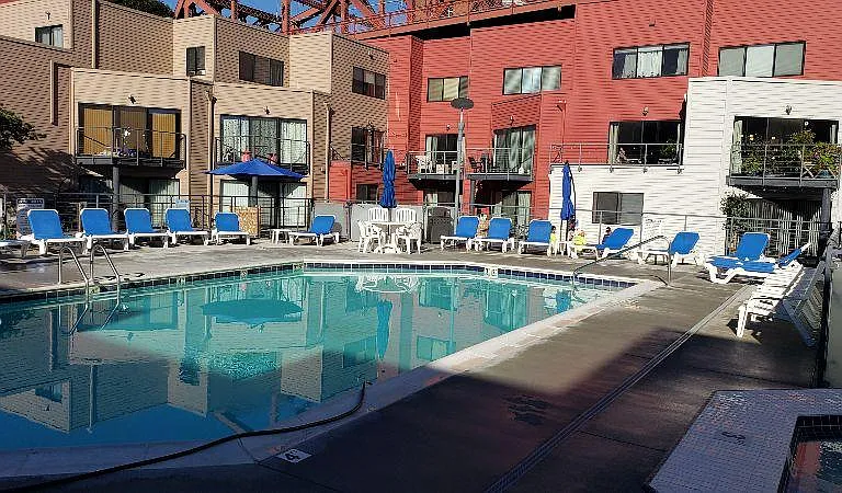 720 NW Naito Pkwy #D17 — Photo 16
