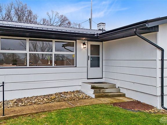 4th image of 774 Argonne Dr