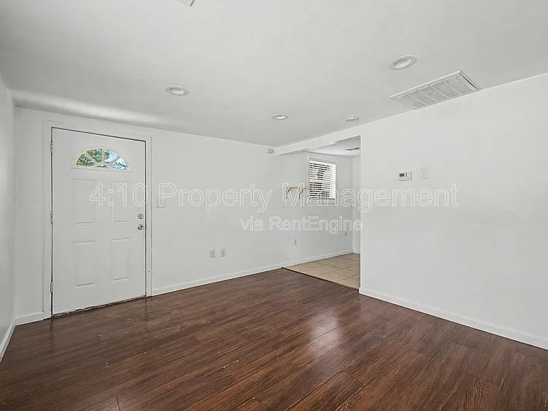 1117 N 13th St #2 — Photo 8
