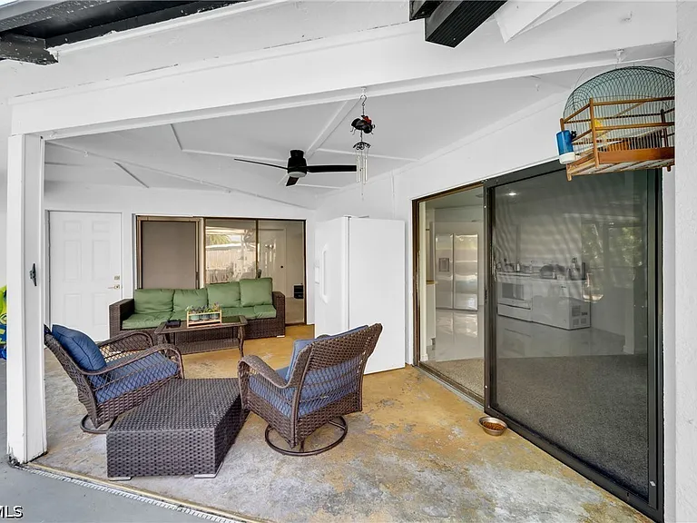 3271 Brooklyn Ave — Photo 45