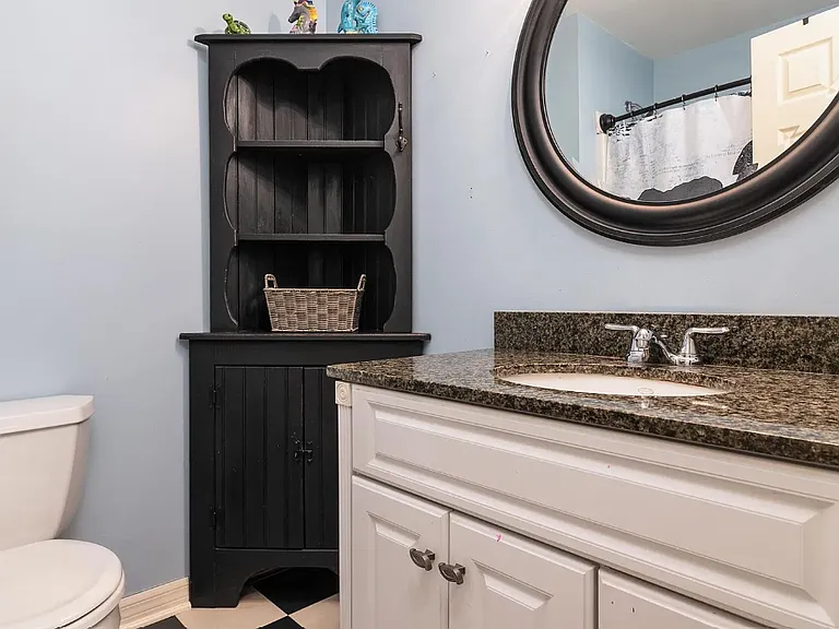 1097 Underwood Rd — Photo 35