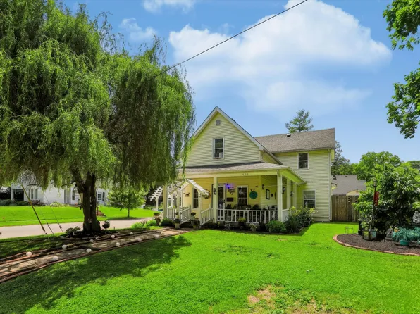 402 N Noble St, Greenfield, IN 46140