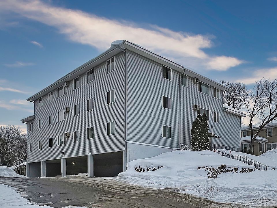 1st image of 1009 6th Ave S Unit 304