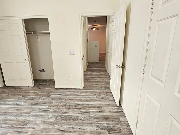 S Winnipeg Cir — Photo 19