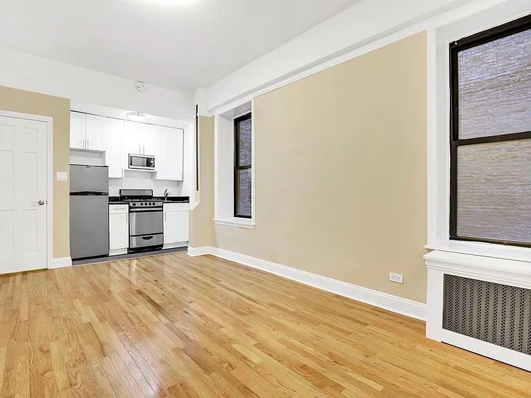 68 Montague St #1G — Photo 2