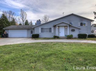 1022 Ten Mile Rd NE, Comstock Park, MI 49321