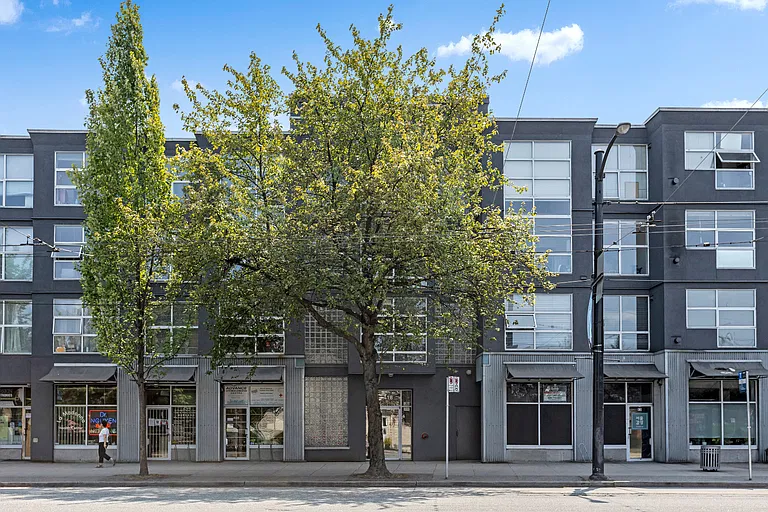418 Broadway E #105