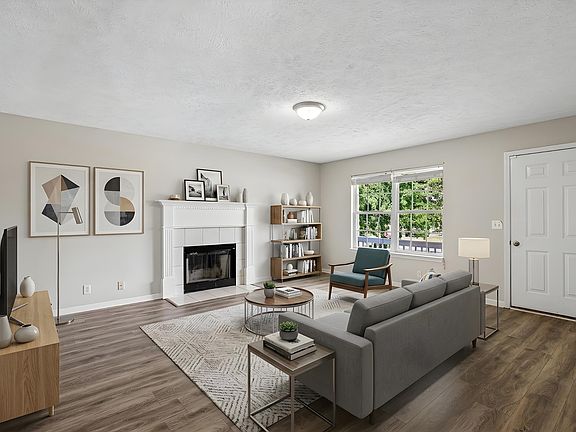 3rd image of 1338 Saint Andrews Dr