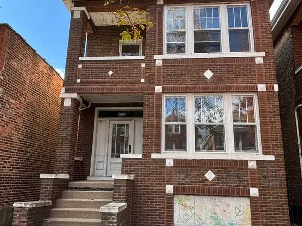 4038 S Albany Ave, Chicago, IL 60632