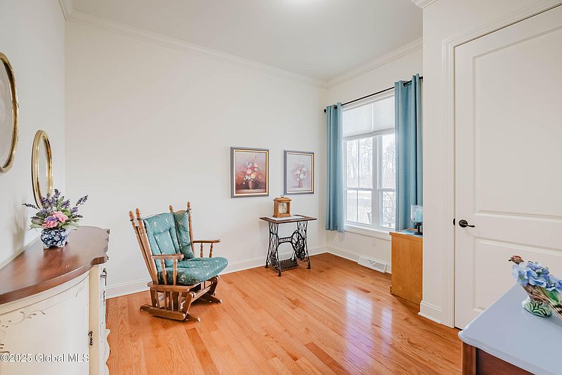 5th image of 12B Macoun Drive