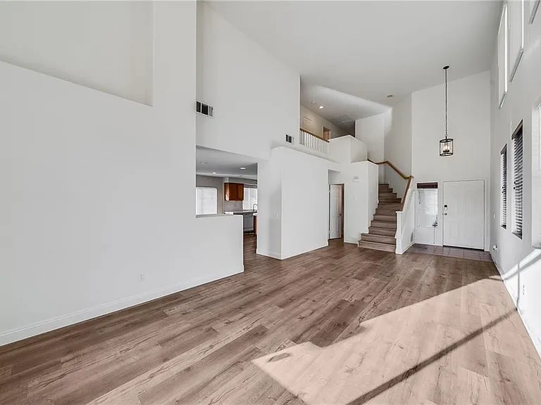 28 Homestead Dr — Photo 8