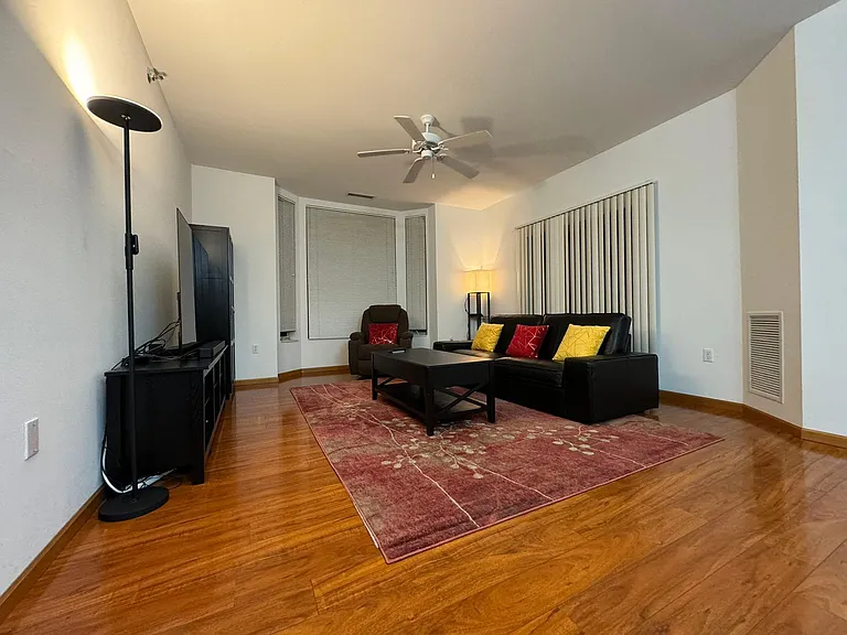 301 Harbour Town Dr #307 — Photo 1