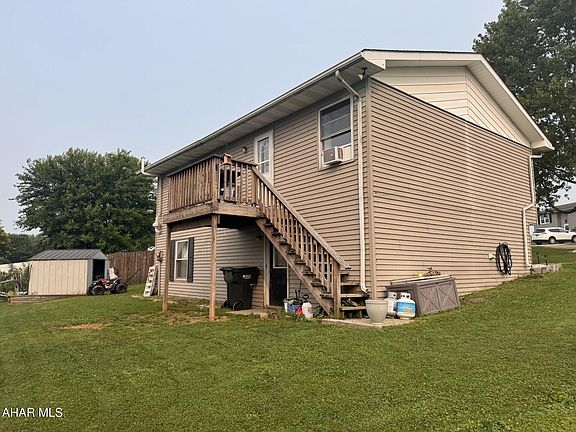 3rd image of 130 Johns Dr