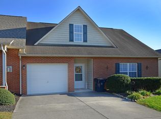 2044 Gatehouse Ln, Powell, TN 37849