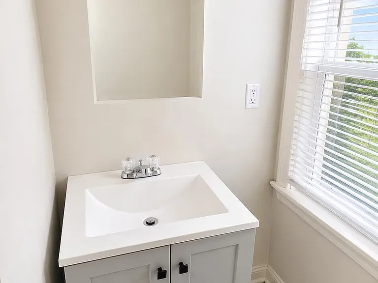 21 Atkins Ave #A — Photo 7