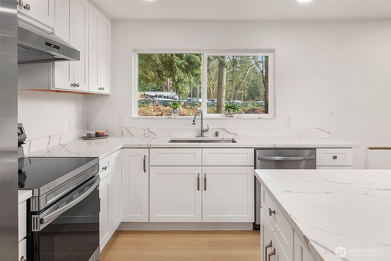 4th image of 18621 NE 183rd Street