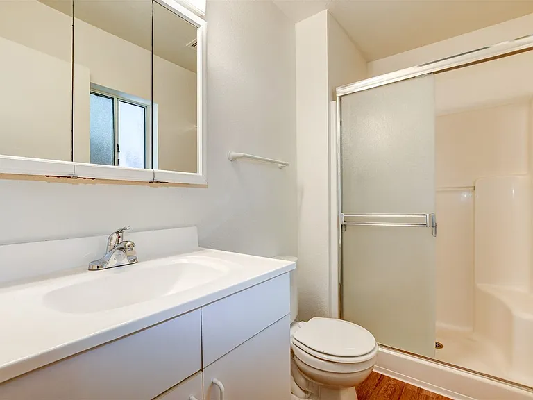 114 Bradshaw Dr — Photo 9