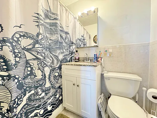 Rented by Keller Williams NYC | media 20