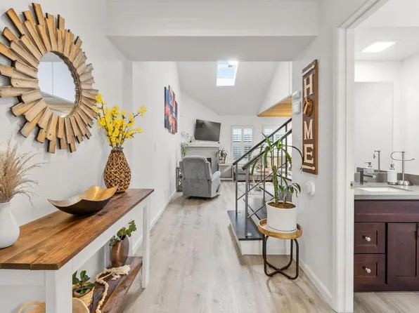 23 Quay Ct, Sacramento, CA 95831