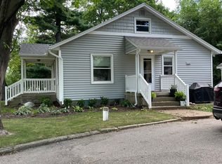 5439 Cascade Rd SE, Grand Rapids, MI 49546