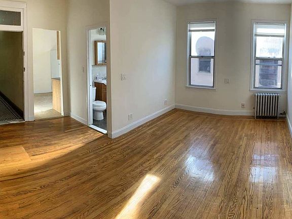 2nd image of 4724 41st St APT 3R