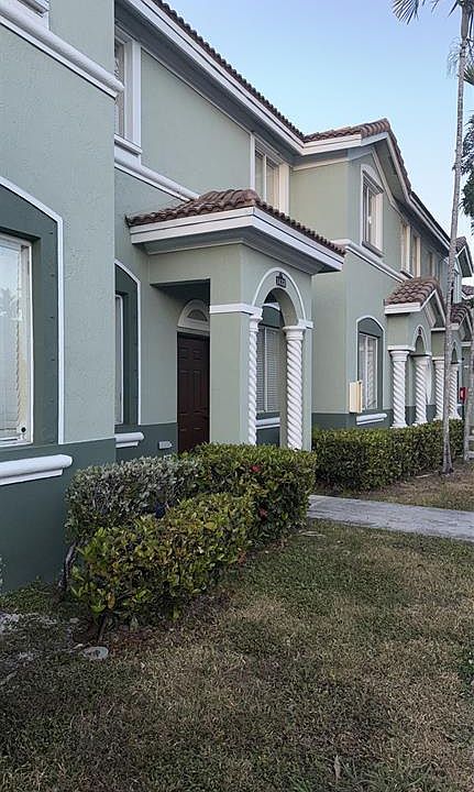 1st image of 2863 SE 15th Rd #73