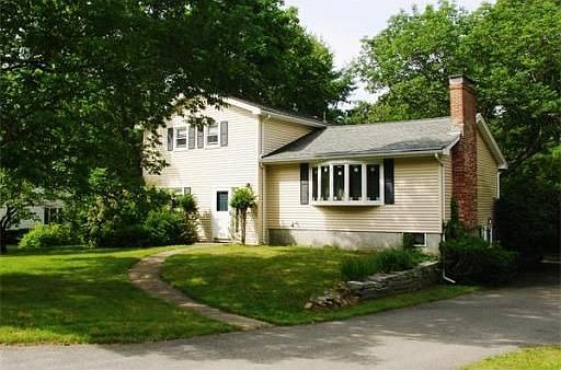 2nd image of 688 Linwood St