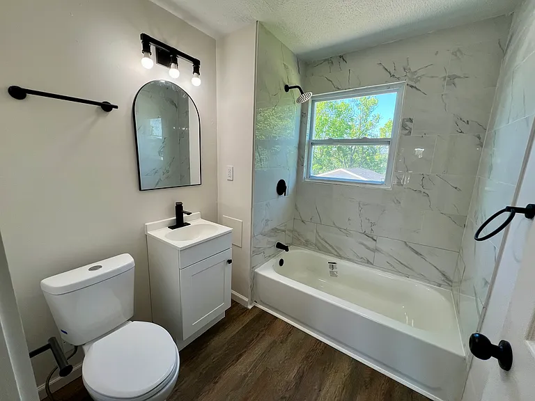 15264 Broadway Ave — Photo 20