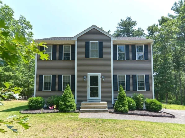 16 Patriots Path, Middleboro, MA 02346