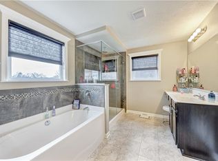 369 Monteverdi Dr, Oakdale, PA 15071