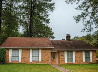 402 Longstreet Rd, Pineville, LA 71360